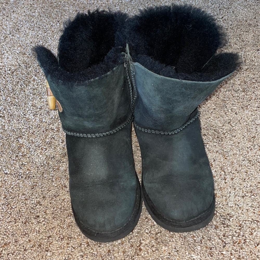 black ugg boots 🖤 - Picture 3 of 4